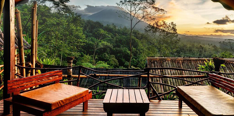 Natur pur: Regenwald und Dschungel im Hotel Sang Giri Resort auf Bali