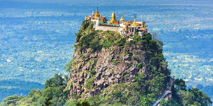 Eine Etappe auf der Myanmar Rundreise: der heilige Mount Popa
