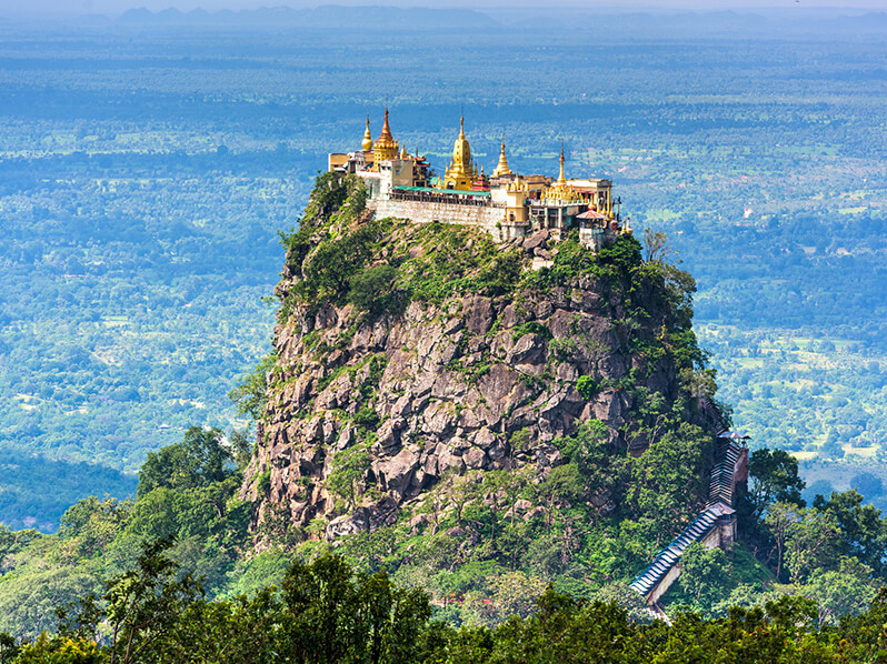 Göttliches Ziel auf Myanmar Reisen: Mount Popa mit seiner Geisterverehrung