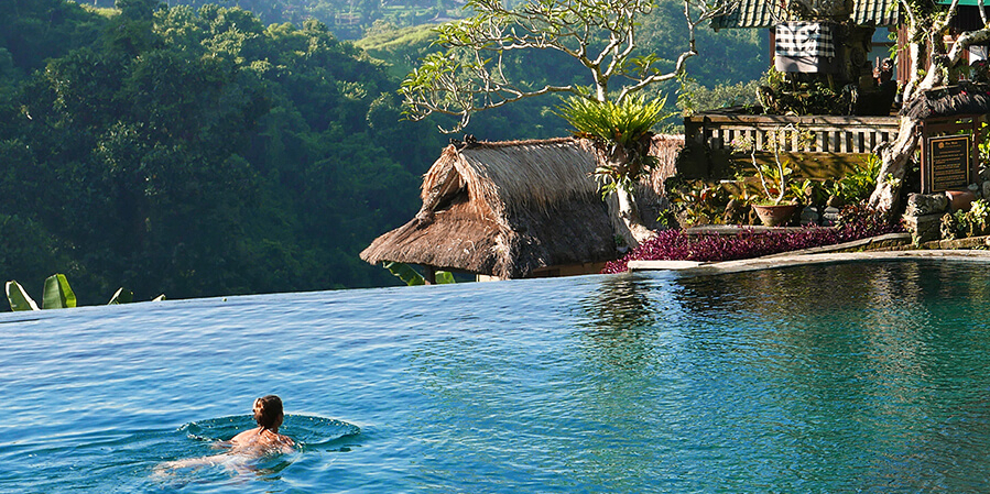 Entspannung am Pool vom Hotel Pita Maha in Ubud
