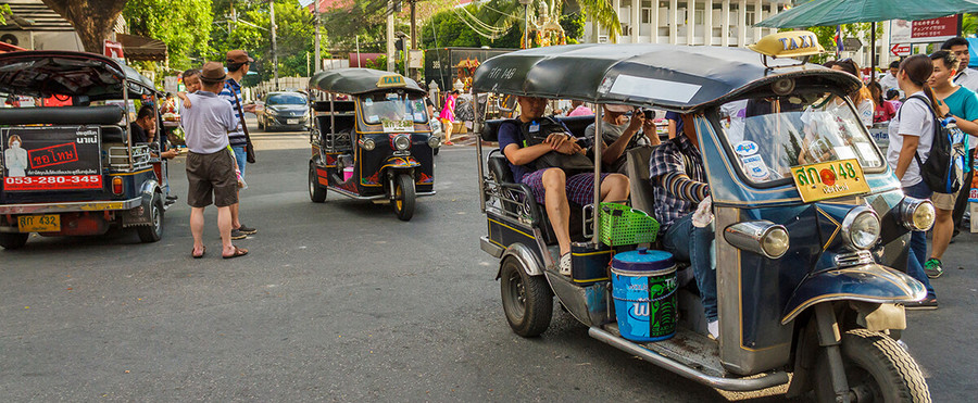 Bangkok im Tuk Tuk erkunden wie die Einheimischen