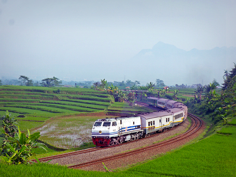 Zugfahrt ab Bandung während unserer Indonesien Reise