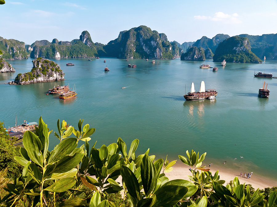 Weiteres Highlight der Rundreise Vietnam - Laos - Kambodscha: Halong Bucht (Unesco Welterbe)