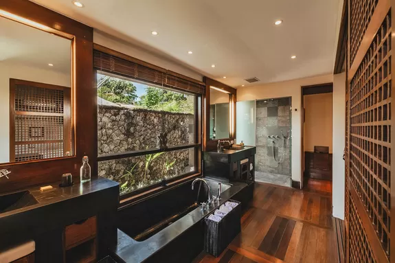 Bad der Deluxe Pool Villa, Hotel Jimbaran Puri