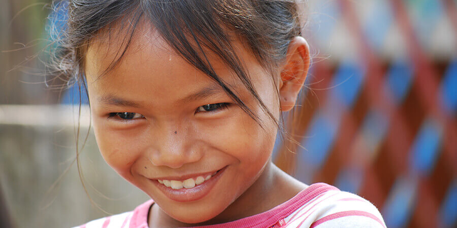 Kontakt zur lokalen Bevölkerung auf der Grossen Laos Rundreise von Lotus Reisen
