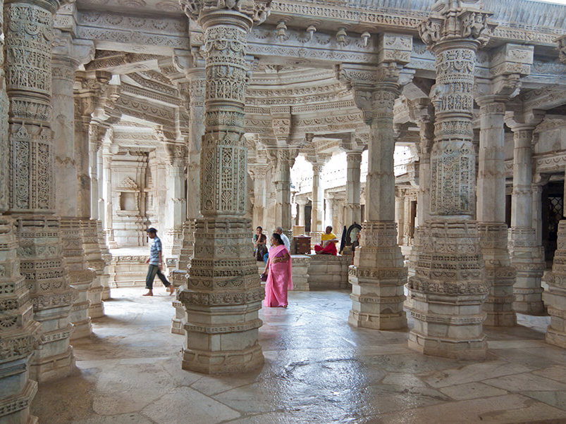Ziel auf unserer Indien Rundreise durch Rajasthan: die Jain-Tempel von Ranakpur