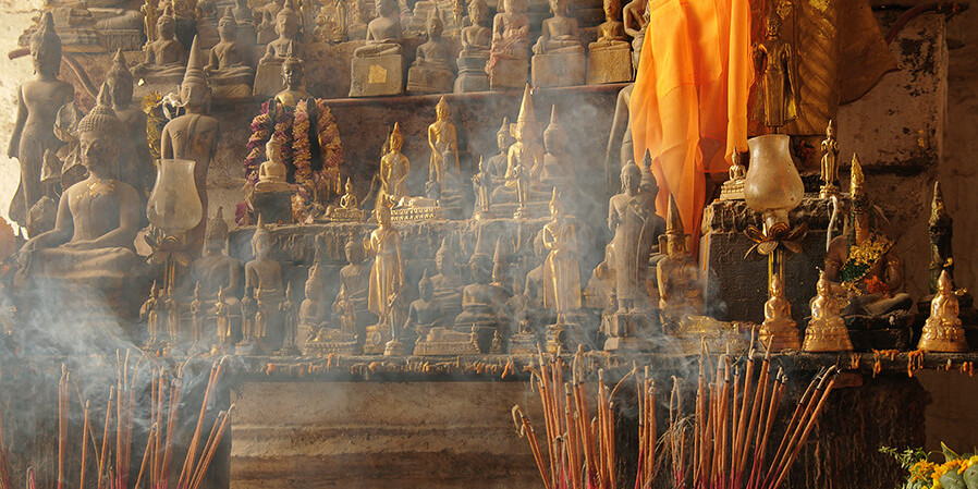 Pak-Ou Höhlen in der Nähe von Luang Prabang am Mekong