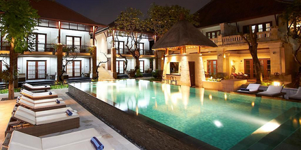 Abendstimmung im Hotel Griya Santrian am Sanur Beach auf Bali