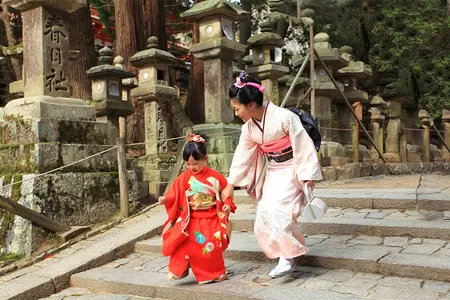 Geisha mit Kind in Nara