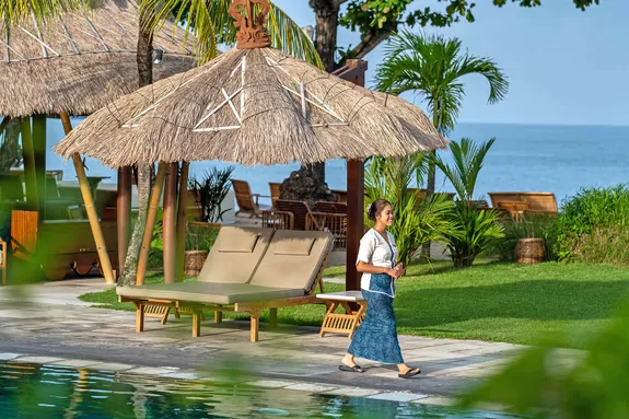 Strandaufenthalt im Hotel Jimbaran Puri, a Belmond Hotel auf Bali