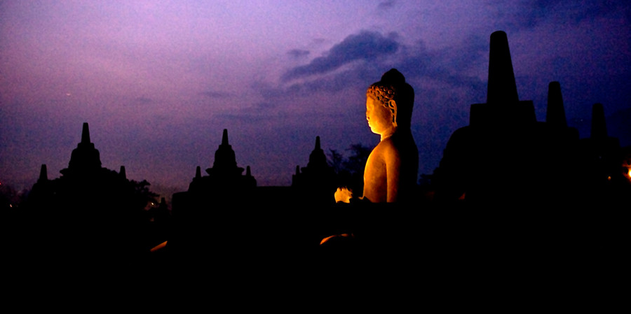 Ein Meisterwerk der Architektur, der monumentale Borobudurtempel auf der Insel Java