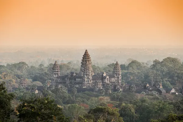 Meisterwerke der Khmer-Architektur: die Tempel von Angkor, Kambodscha