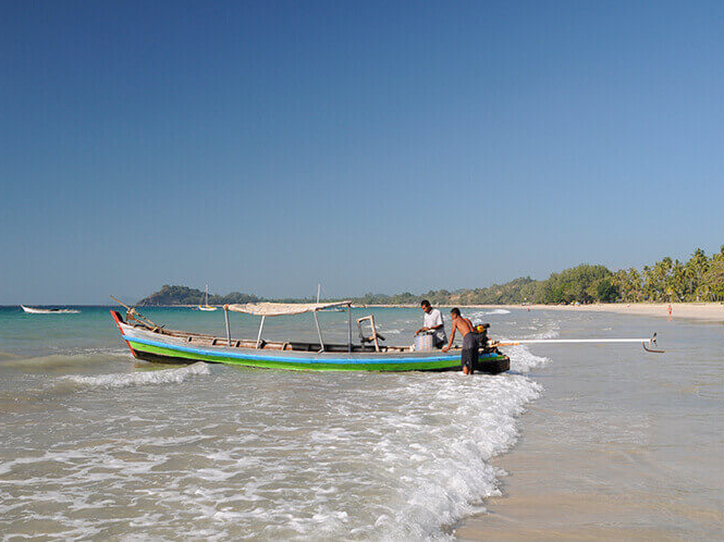 Fischer am Strand von Ngapali