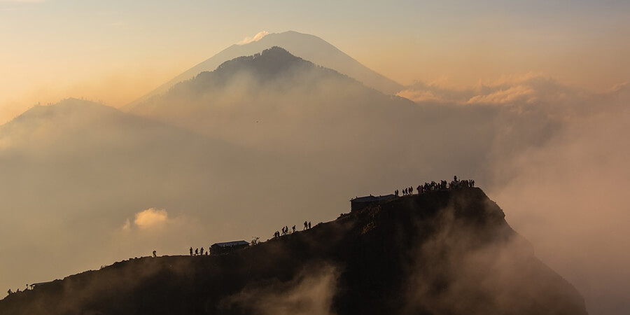 Buchbar bei Lotus Reisen: Trekking zum Mount Batur zum Sonnenaufgang
