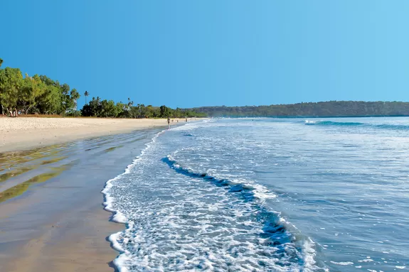 Im Anschluss an Java Rundreise: Baden am Strand von Jimbaran
