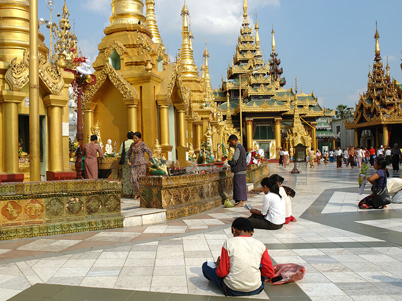 Wird immer besucht auf Myanmar Reisen: Shwedagon Pagode in Yangon