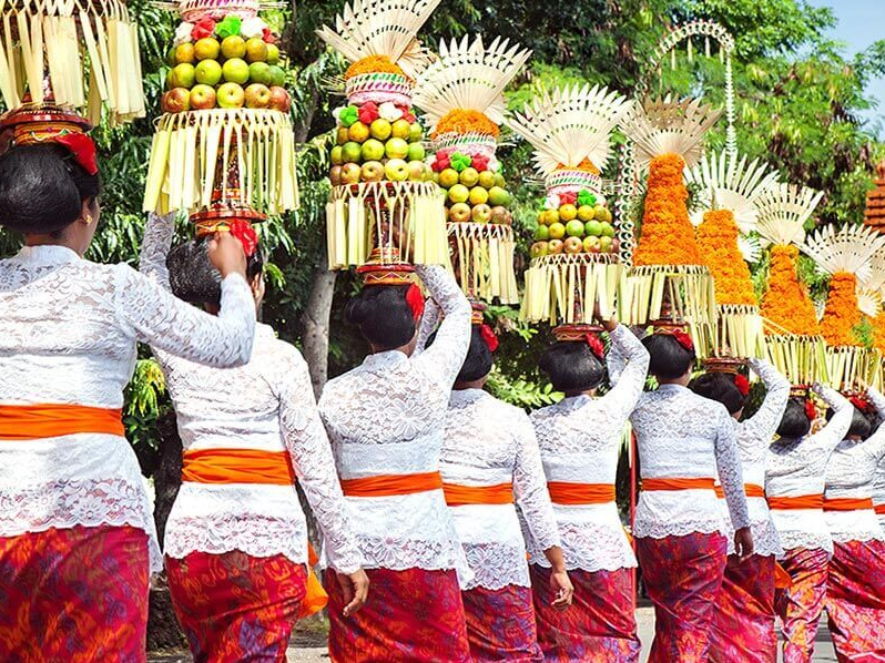Religiöse Feier und Zeremonie auf Bali