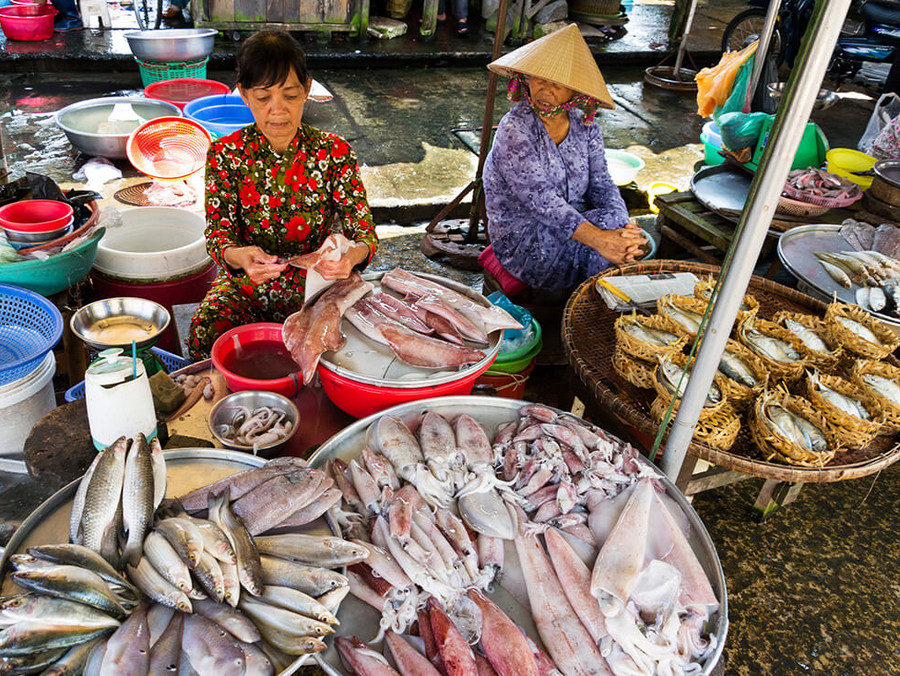 Marktszene im Mekong Delta, eine der Top 10 Sehenswürdigkeiten in Vietnam