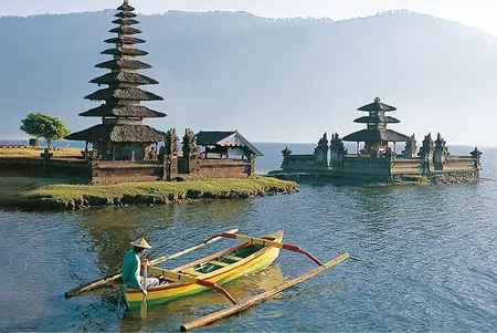 Pura Ulu Danu Bratan Tempel am See, Bali