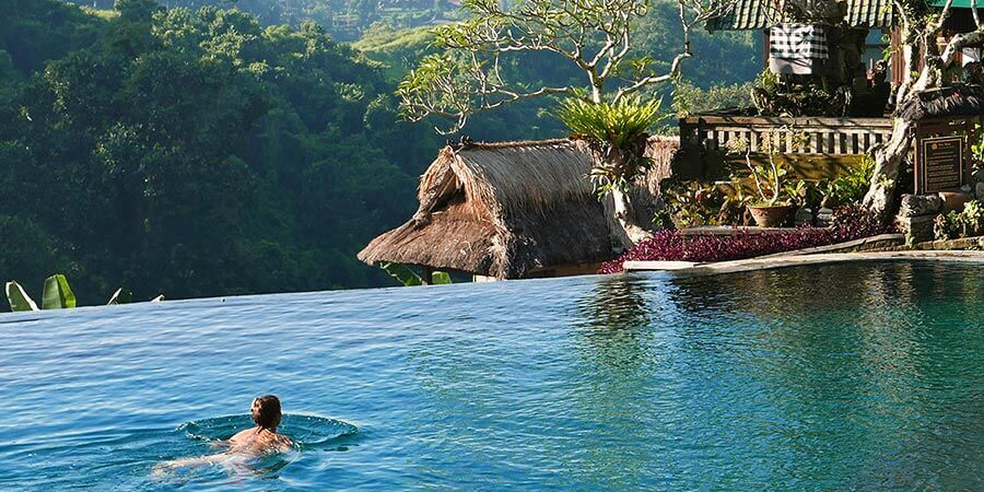 Entspannen am Pool im Hotel Pita Maha in Ubud