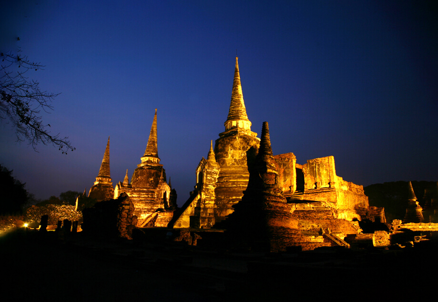 Unterkunft in den schönsten Hotels in Thailand und die schönsten Tempel besuchen mit Lotus Reisen Zürich