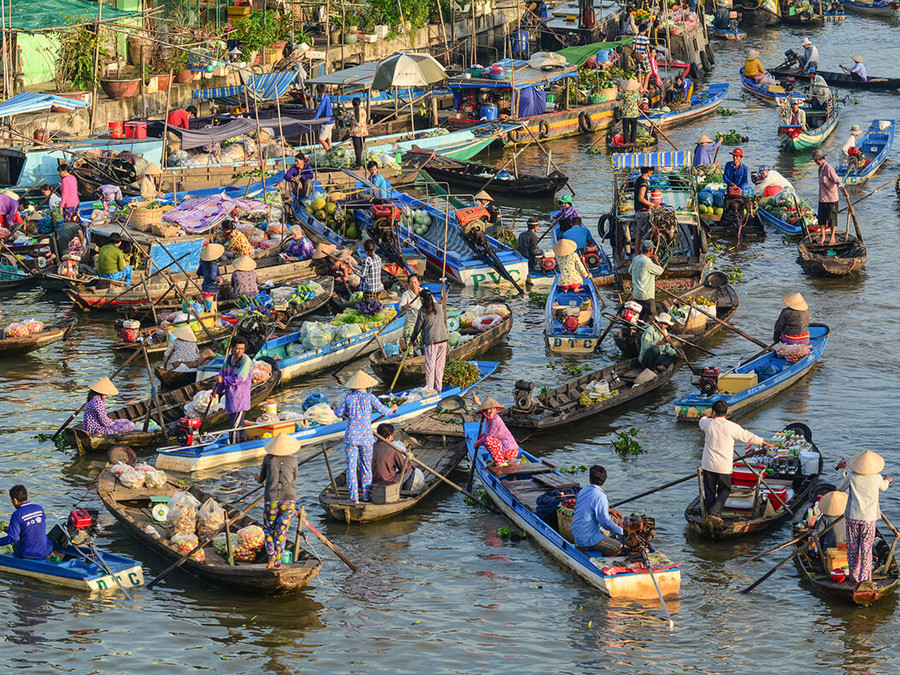 Top 10 Sehenswürdigkeiten in Vietnam: Schwimmender Markt  im Mekong Delta