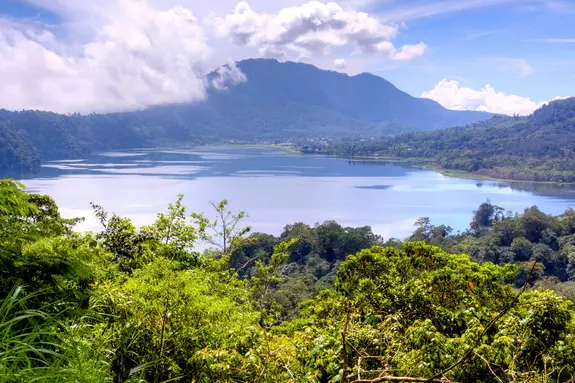 Kintamani auf Bali: Blick auf See und Vulkan