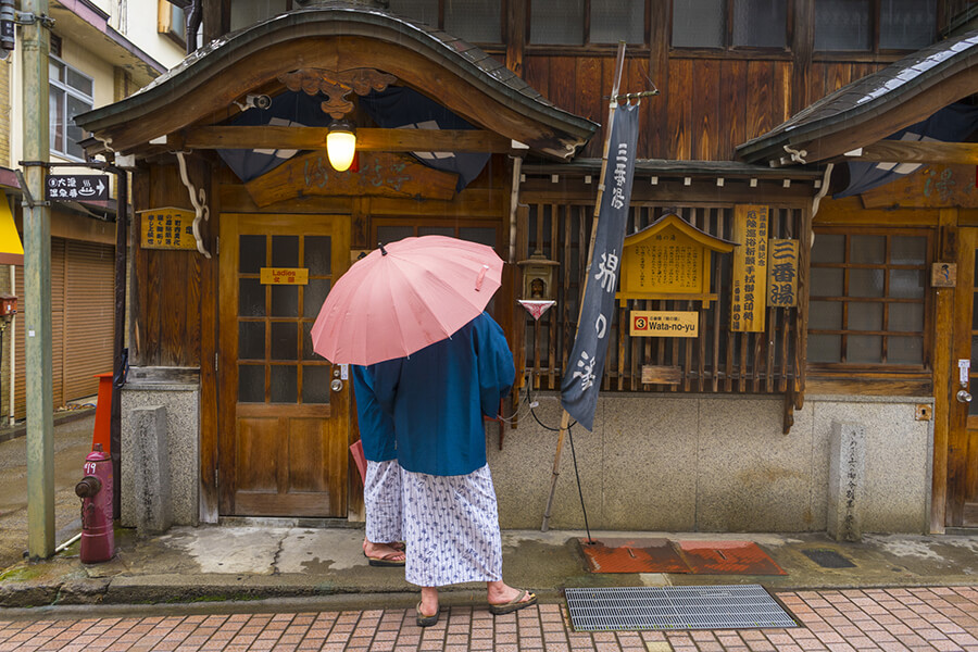 Ein Erlebnis auf Japan Reisen: Übernachtung in einem traditionellen Ryokan mit Onsen
