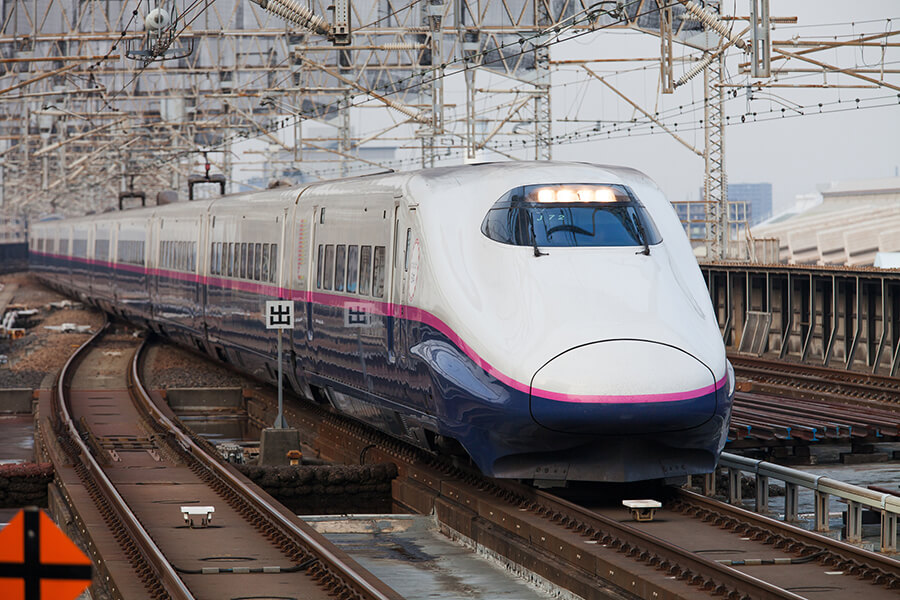 Ideal für Japan Reisen: ausgezeichnetes Zugnetz mit Shinkansen Schnellzügen von Tokyo nach Kyoto